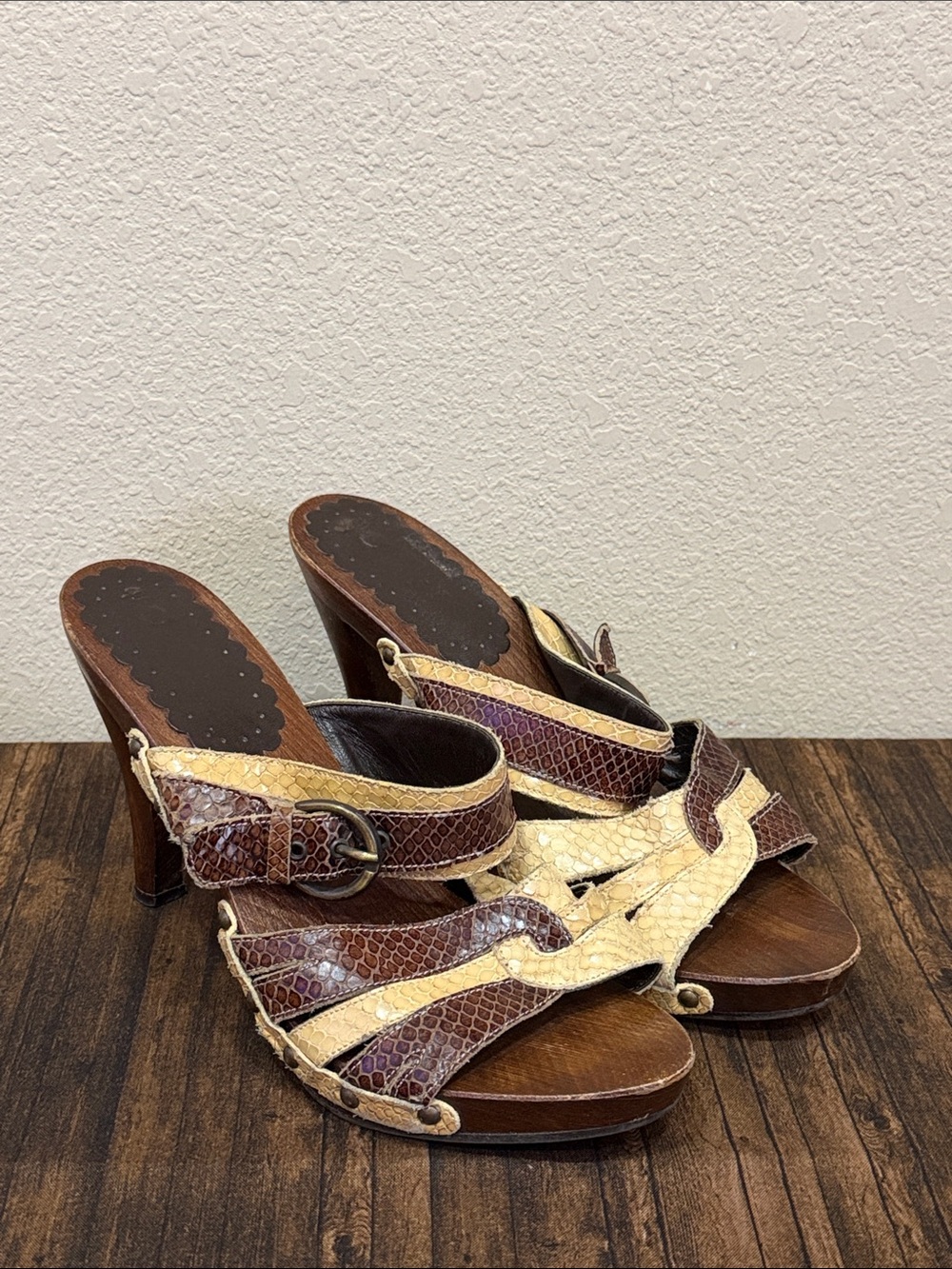 Isabella Fiore Brown & Tan Snakeskin-Textured High Heel Sandals